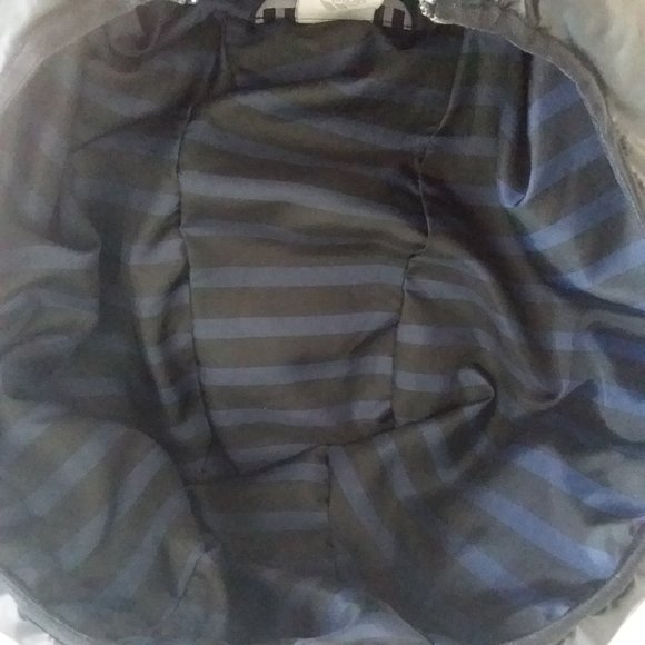 Adidas Black down puffer jacket Size Small - Picture 5 of 7